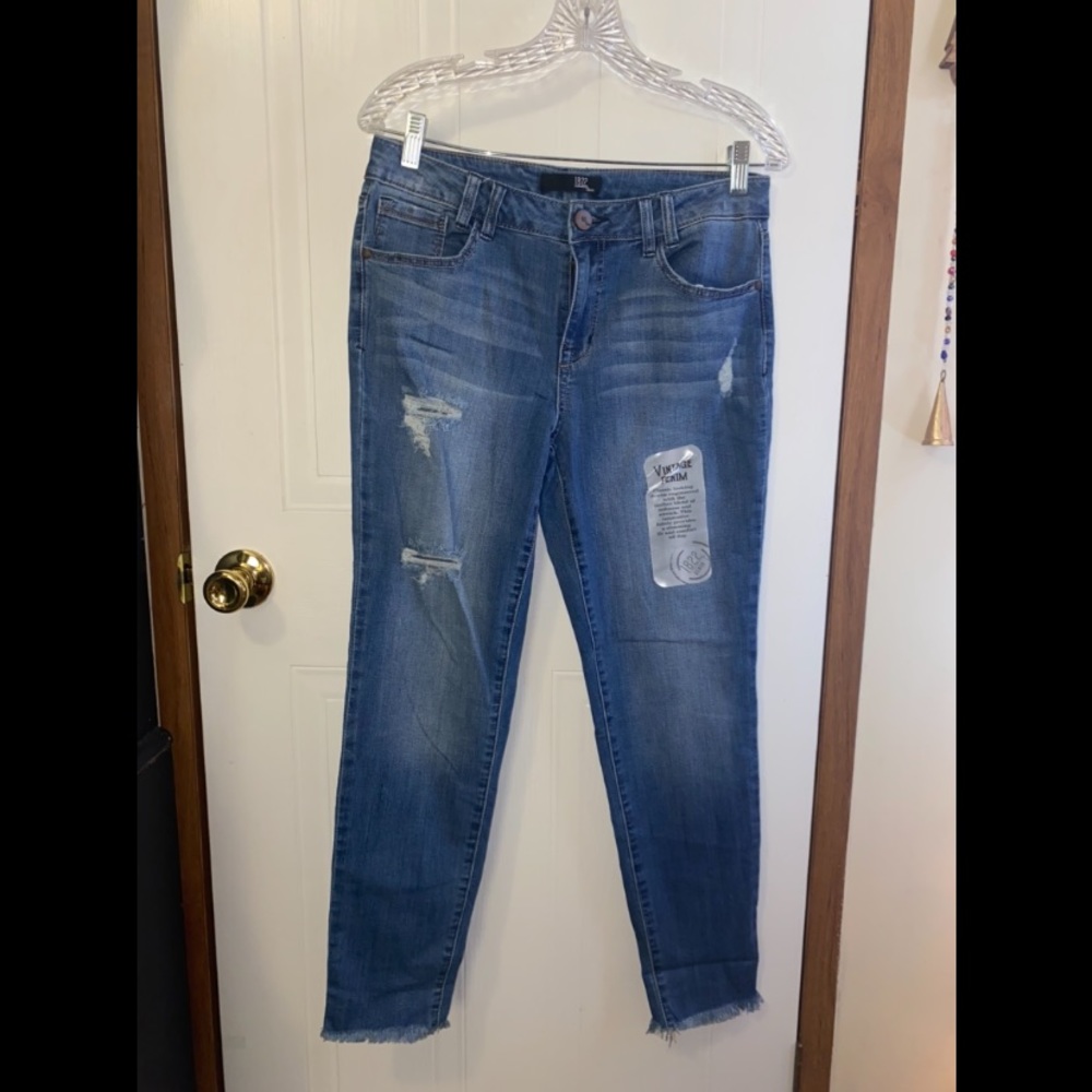 NWOT 1823 Denim SZ 10 Inseam 27.5 Inches